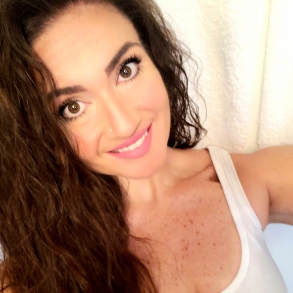 Meet your Posher, AJ - Picture 3 of 3